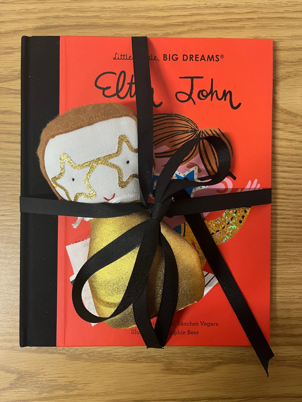 Elton John - Little People Big Dreams Book and Doll Gift Set