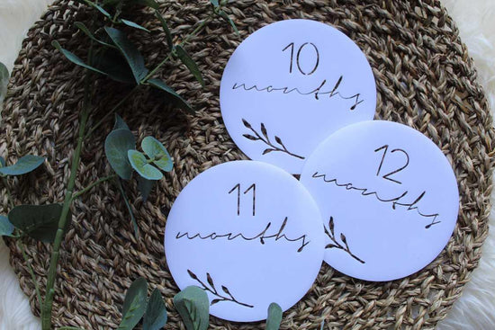 These Milestone discs are perfect for documenting bubba’s first year, or tracking pregnancy months.