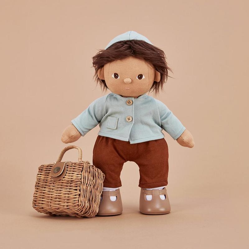 Alf & Co is a Nottinghamshire children’s store and are stockist of the Olli Ella Dinkum Doll Play Set