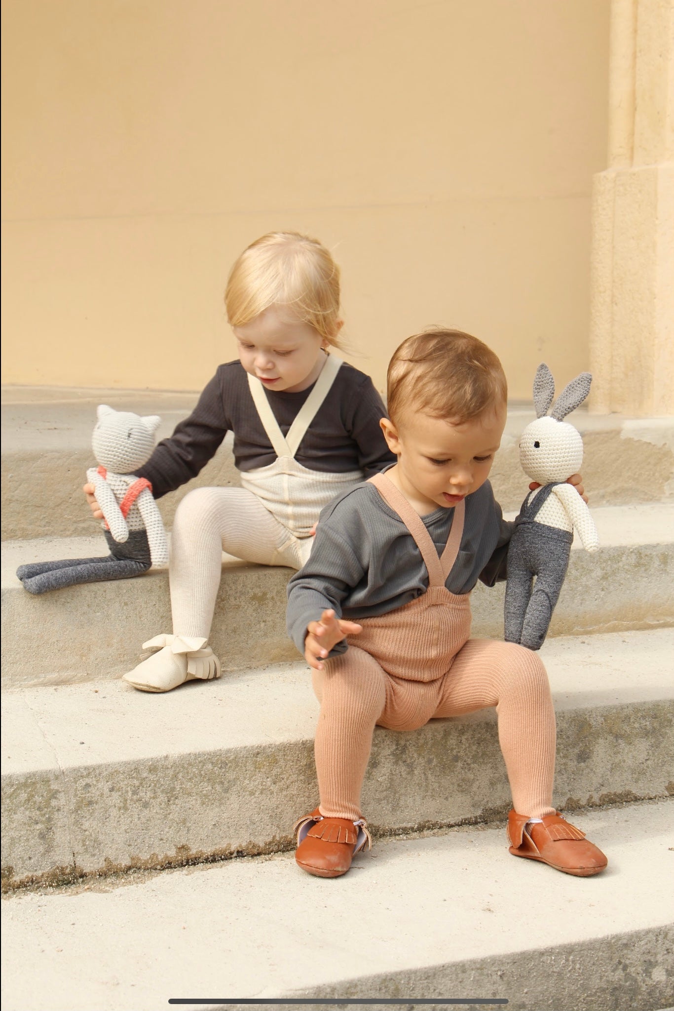 Alf & Co is a midlands based children’s store and is stockist of the Silly Silas cream blend footed tights with braces