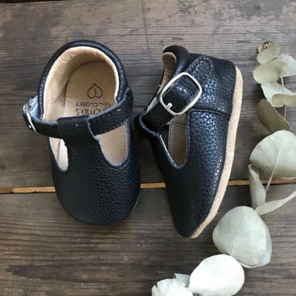 Mole Traditional T-Bar Shoes