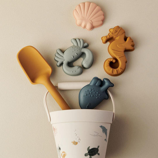 The Liewood Dante Silicone Beach Set | Sea Creatures\Sandy Mix is available from Nottinghamshire Childrens Store Alf & Co
