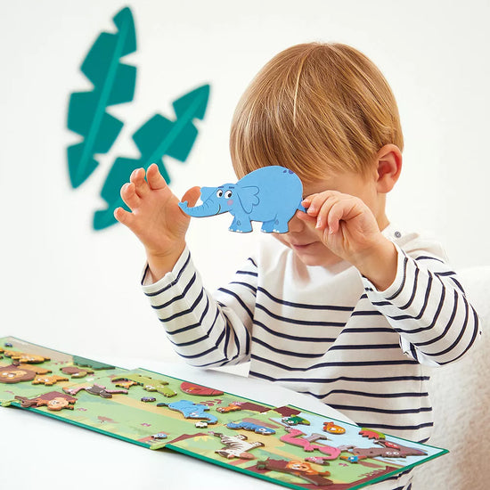 Janod Magneti’ Stories - Fold Out Magnetic Toy | Animals