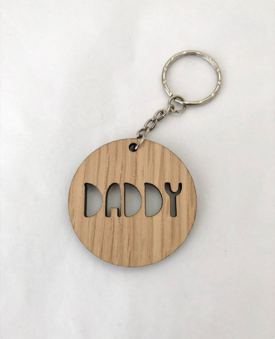 Load image into Gallery viewer, The Wooden Family Key Ring Keepsake makes a lovely gift for any Mummy, Daddy or Grandparent.
