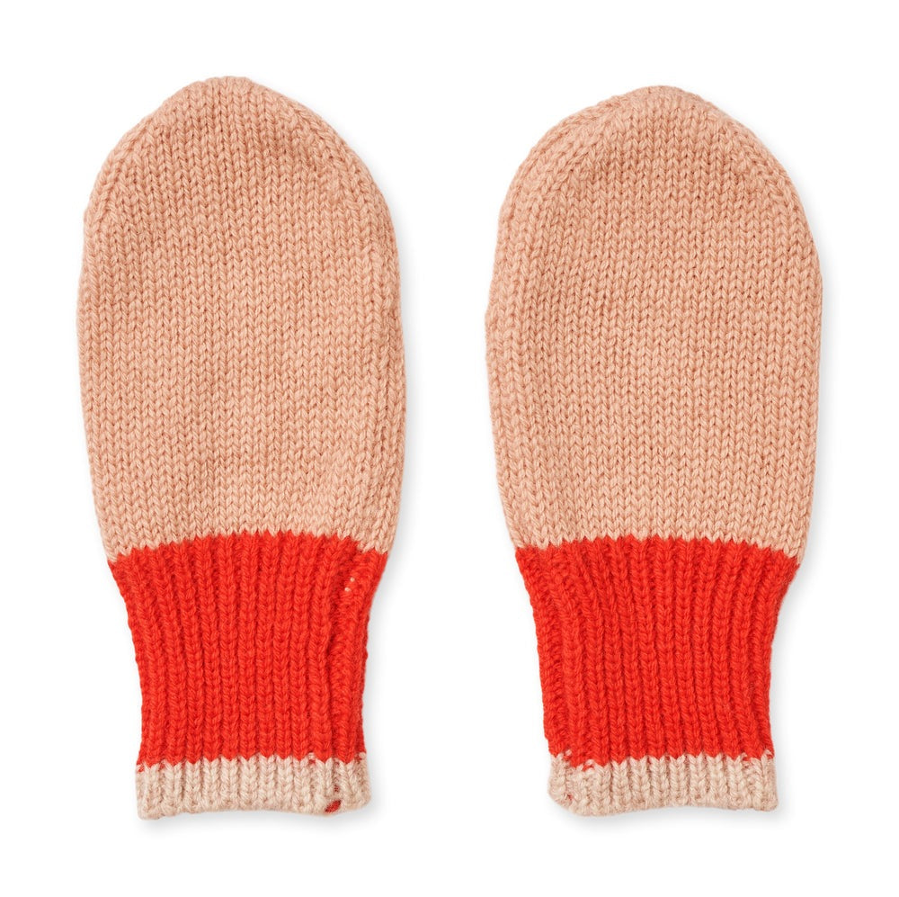 The Liewood Pipi MIttens in the Tuscany Rose Multi Mix are perfect for keeping little hands warm during the cold weather 