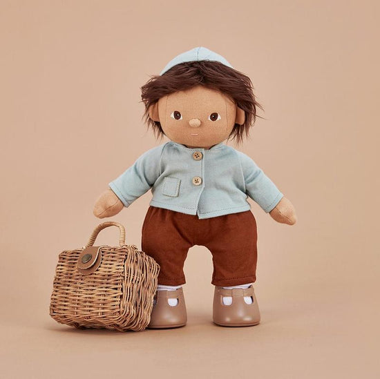 Alf & Co is a Nottinghamshire children’s store and are stockist of the Olli Ella Dinkum Doll Play Set 