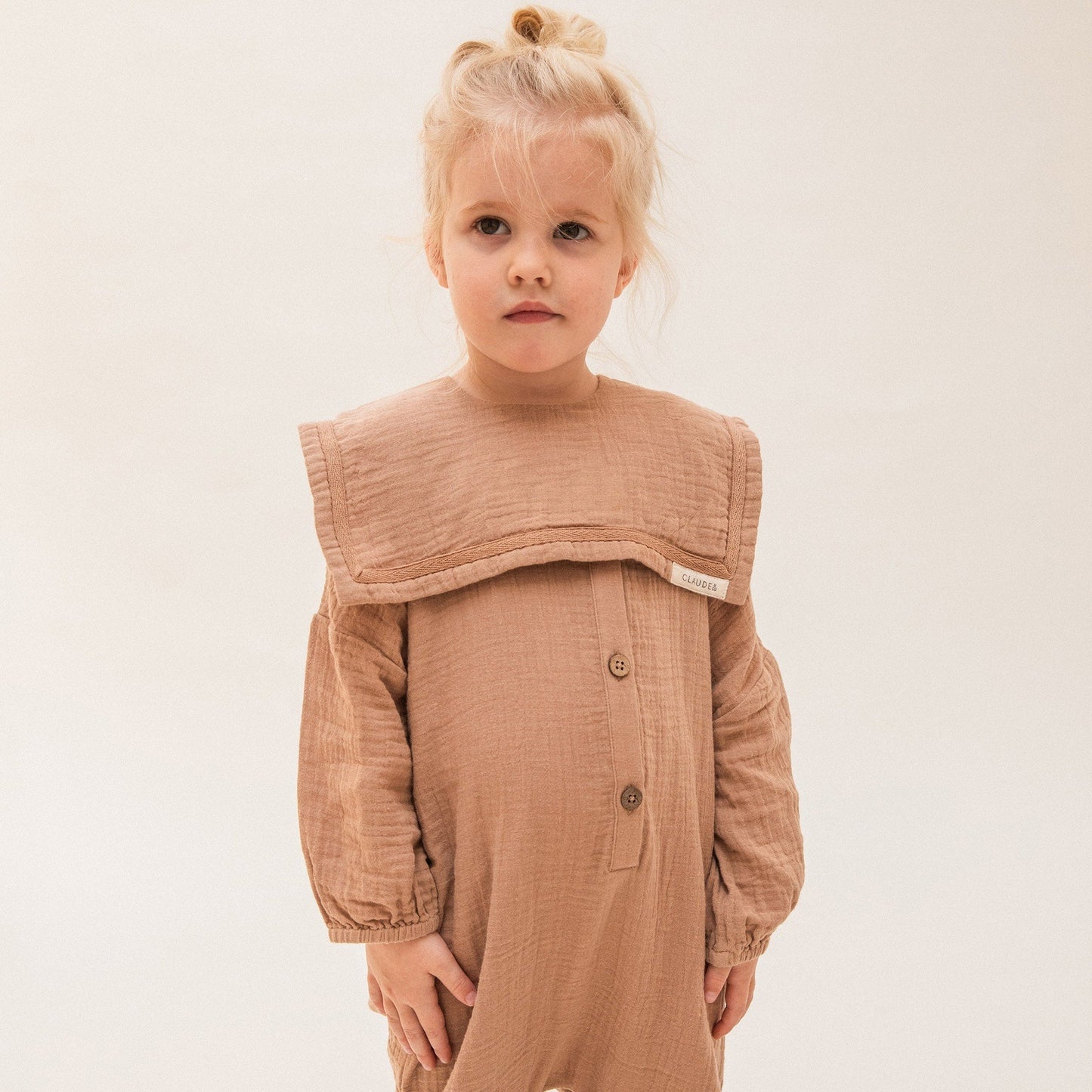 Claude & Co jumpsuit with collar in fawn, Children’s Clothing, baby clothing, children’s jumpsuit, sustainable children and baby clothes, Nottinghamshire stockist, modern kids shop, children’s summer clothing 