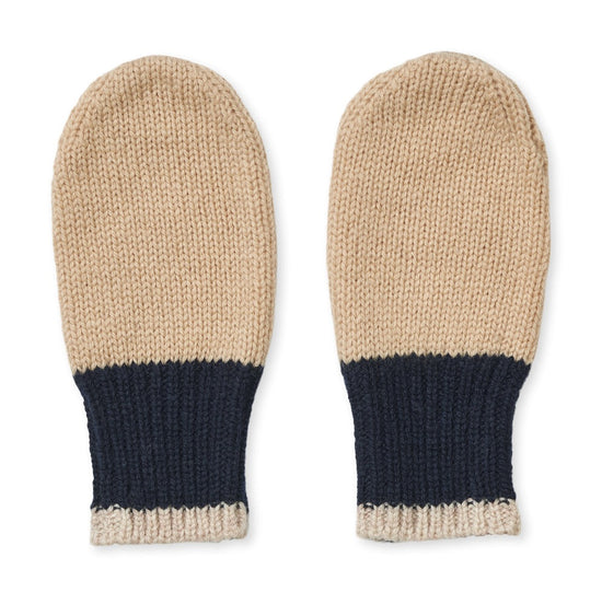 The lovely liewood pipi mittens in the midnight navy\oat mix are perfect for keeping little hands warm in the cold weather 